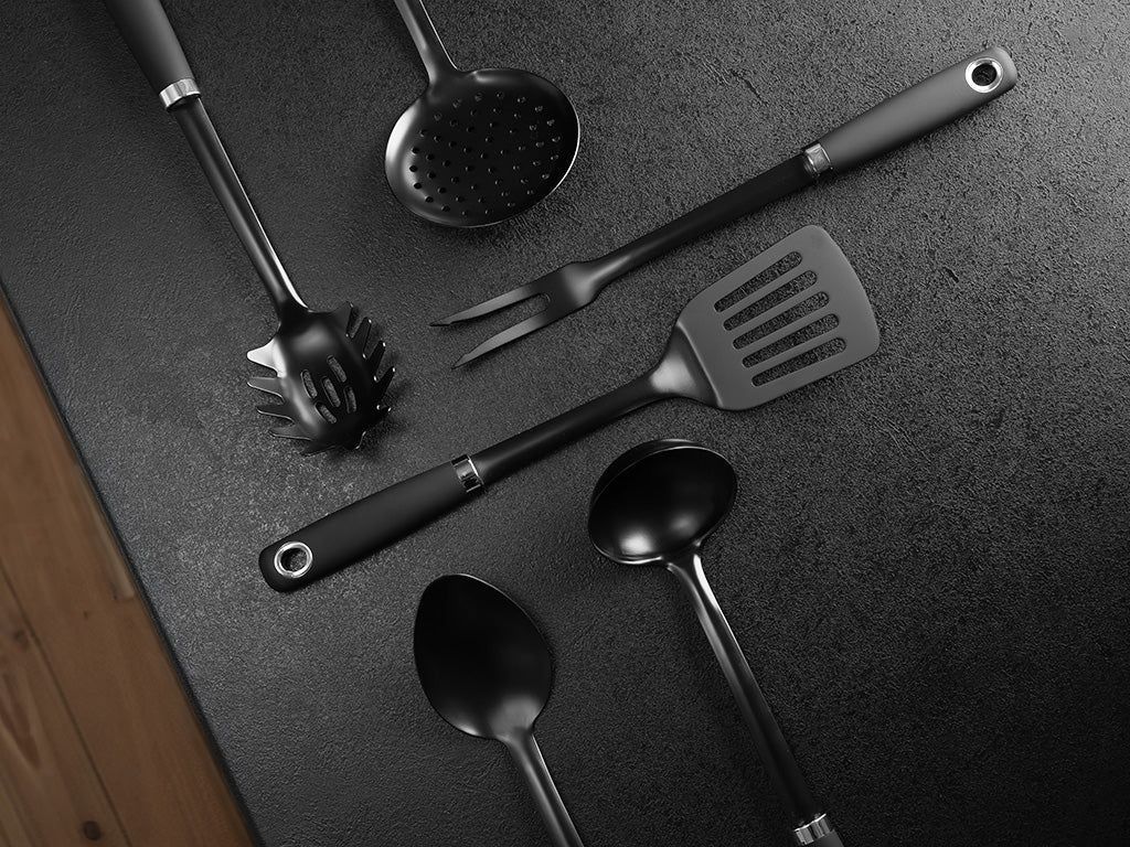 6-OSAINEN KEITTIÖVÄLINESARJA - 2