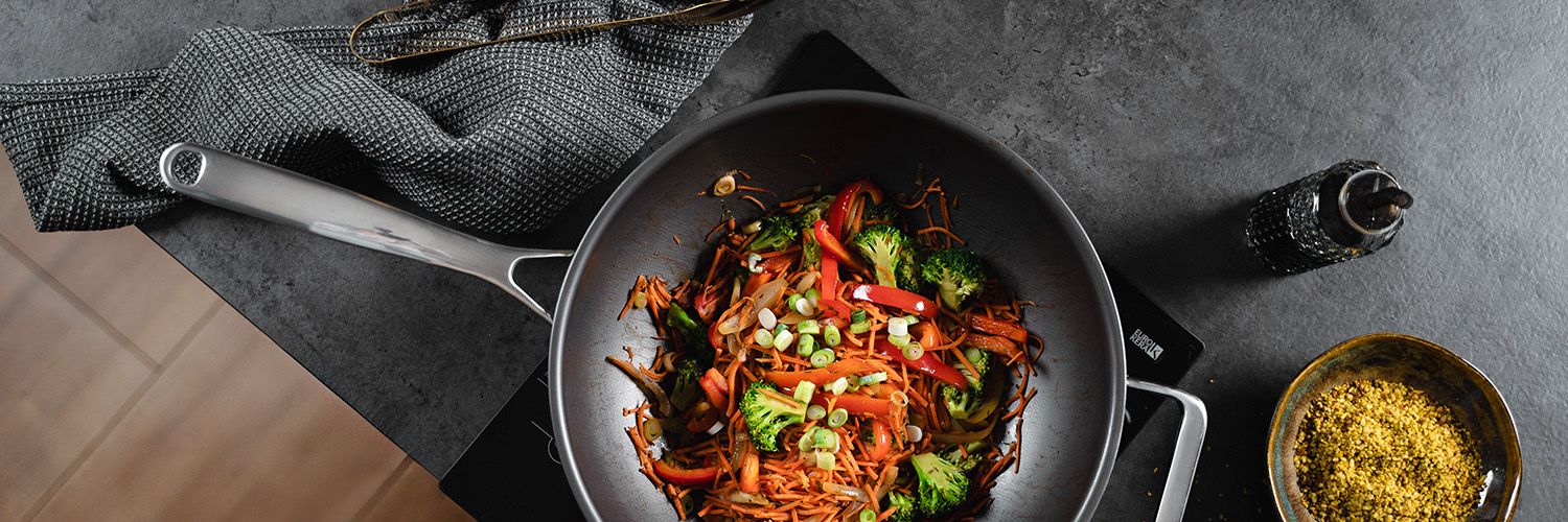 ZERO – LUONNOLLINEN TARTTUMATON WOK-PANNU 30 CM - 10