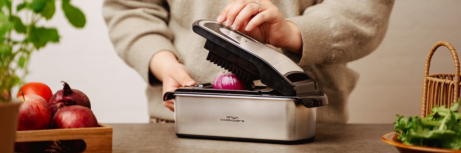 RUOSTUMATTOMASTA TERÄKSESTÄ VALMISTETTU SILPPURI