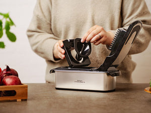 RUOSTUMATTOMASTA TERÄKSESTÄ VALMISTETTU SILPPURI