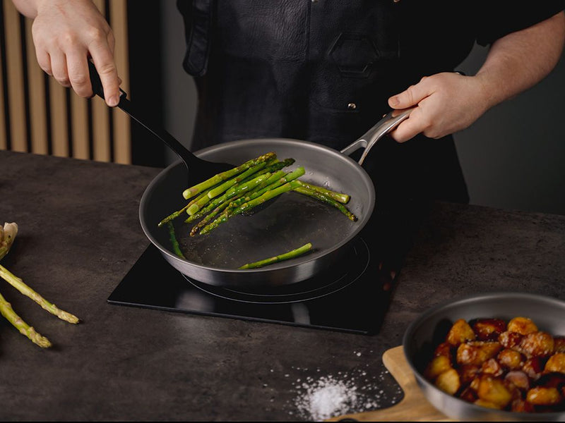 ZERO – LUONNOLLINEN NON-STICK KATTILA- JA PANNUSARJA - 6-OSAA