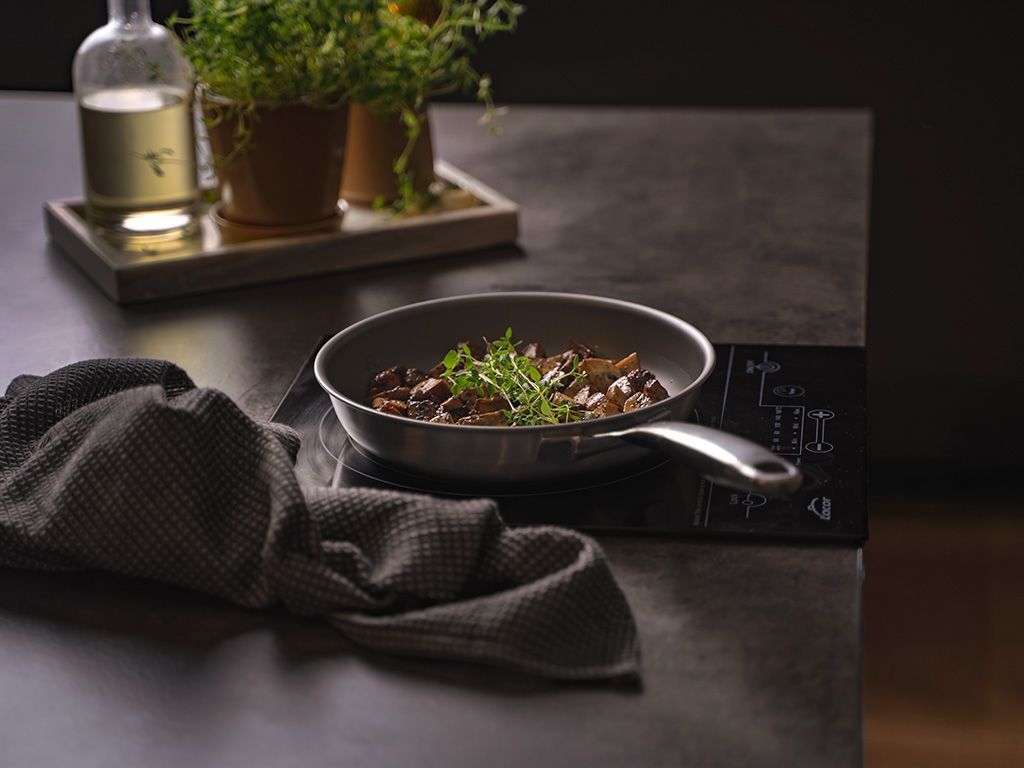 ZERO – LUONNOLLINEN NON-STICK PAISTINPANNU 22CM