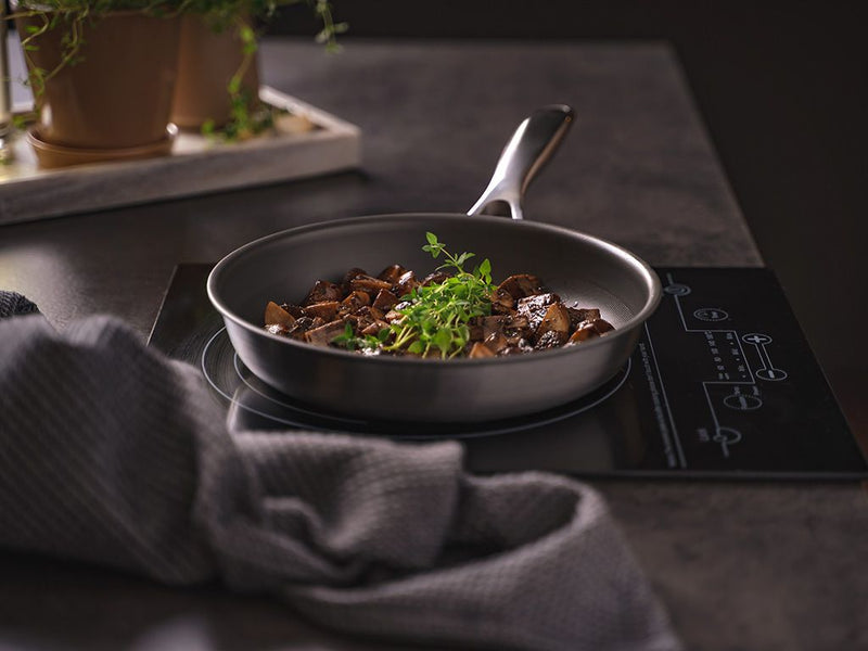 ZERO – LUONNOLLINEN NON-STICK KATTILA- JA PANNUSARJA - 6-OSAA