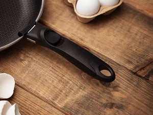 PAISTINPANNU IRROTETTAVALLA KAHVALLA 30CM SETTI - 3