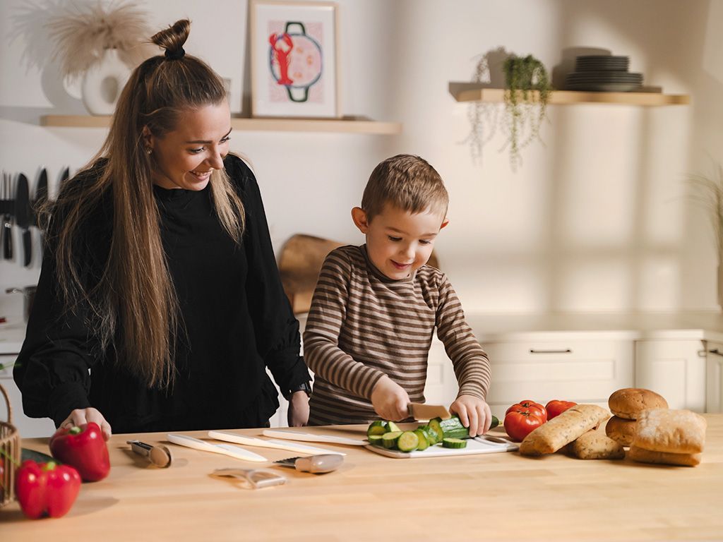 LITTLE HEROES KOKKAUSSETIN – 3-OS