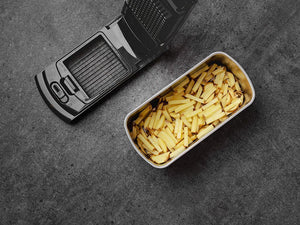 RUOSTUMATTOMASTA TERÄKSESTÄ VALMISTETTU SÄILIÖ