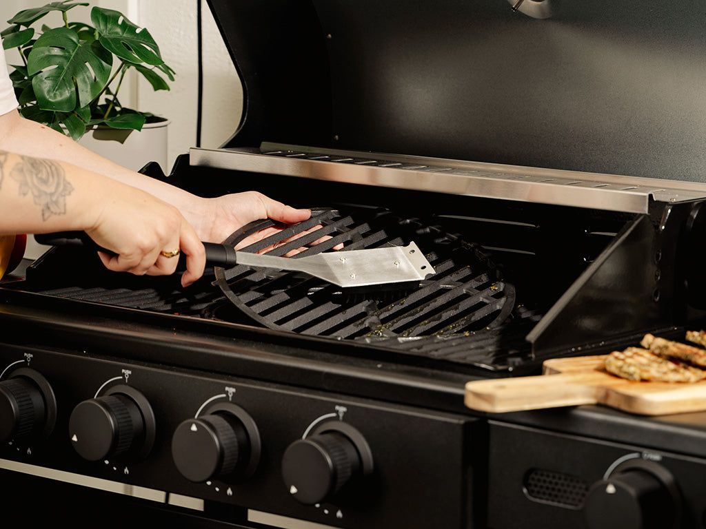 BBQ STEEL WIRE BRUSH - 4