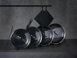 TÄYDELLINEN KAHVATON SETTI 4-OSAINEN