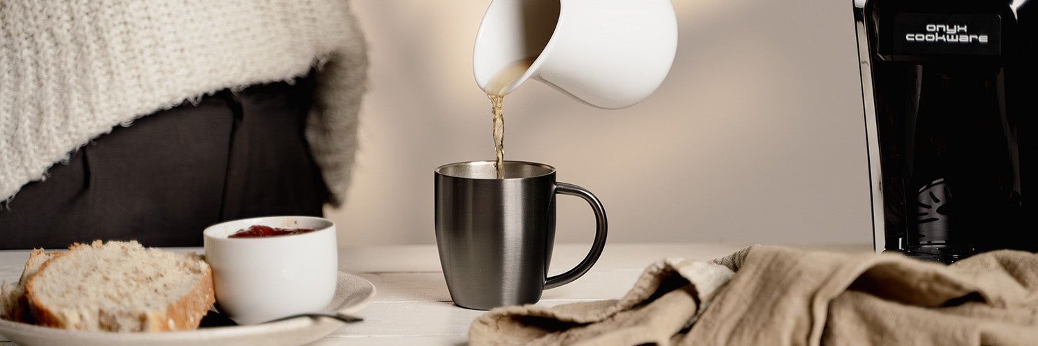 RUOSTUMATTOMASTA TERÄKSESTÄ VALMISTETTU MUKISETTI 4 KPL - 15