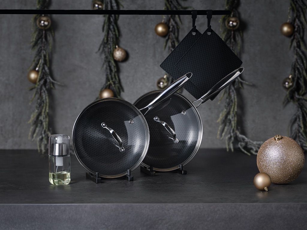 TÄYDELLINEN PANNU­SARJA 2-OSAA - 1