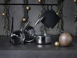 VÄLTTÄMÄTÖN KATTILA­SARJA – 3-OSAA - 1