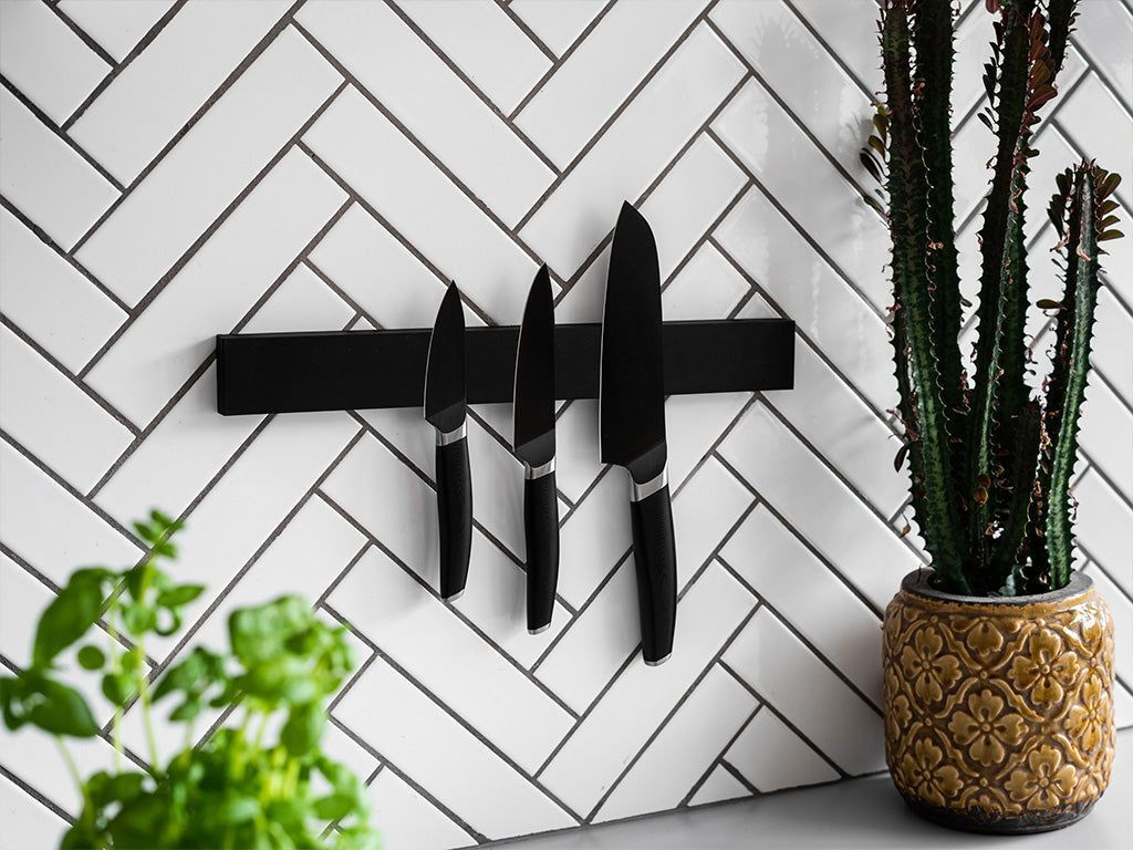 3-OSAINEN SANTOKU-YLEIS-YRTTI VEITSISETTI - 2