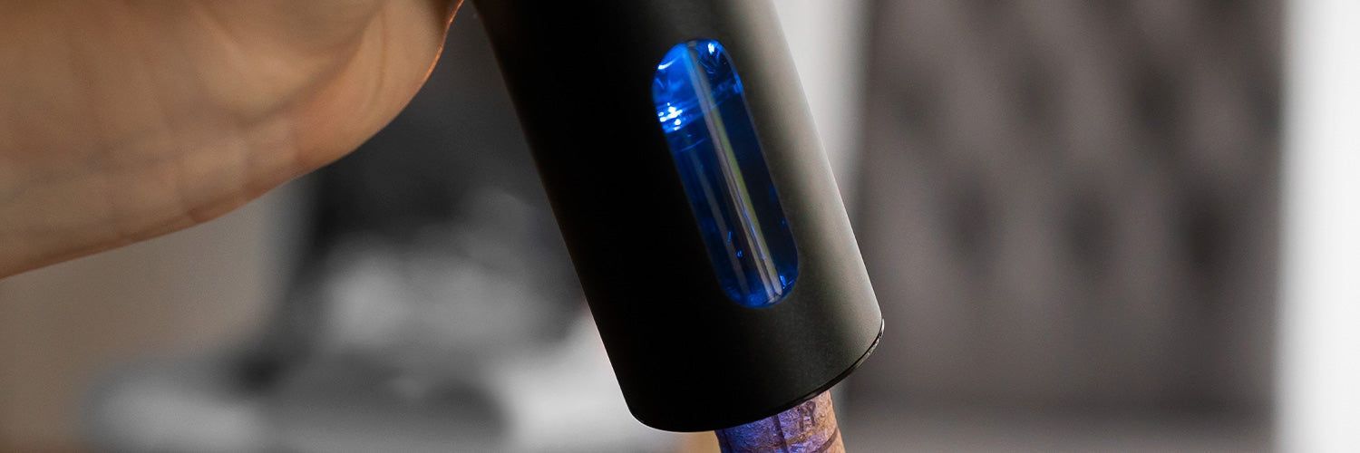 SÄHKÖINEN VIINIPULLONAVAUSLAITE - 11