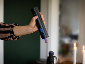 SÄHKÖINEN VIINIPULLONAVAUSLAITE - 6